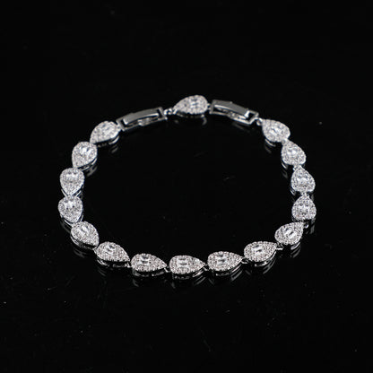 European and American sources: copper material, elegant temperament bracelet, white gold pear-shaped, detachable personality chain, full of zircon hand ornaments